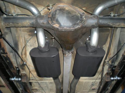 American Thunder Crossmember-Back Exhaust System Fits 1967-1968 Camaro And Firebird With V8 Engine 2.50 Inch Aluminized Steel Aggressive To Moderate Sound Flowmaster