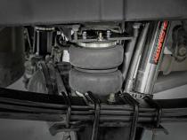 Air Spring Kit 4-6 Inch Lift with Onboard Air Compressor 19-22 Chevy/GMC 1500 Rough Country