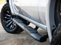 GM Oval Nerf Step Bars (19-20 GM 1500, 2020 2500HD/3500 HD Crew Cab) Rough Country