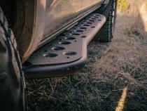 Step Edition Rock Slider For 24-Present Toyota Tacoma/Double Cab Long Bed W/ No Kick Out/Yes (Bed Liner)/Powdercoat Cali Raised LED