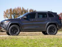 2 Inch Lift Strut Kit Jeep Cherokee KL 4WD (2014-2023) Rough Country