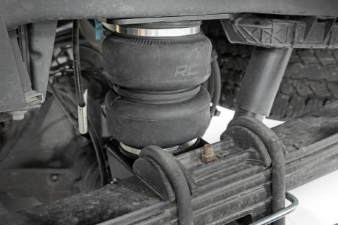 Air Spring Kit w/compressor Ford F-250/F-350 Super Duty 4WD (2017-2022) Rough Country