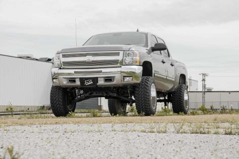 7.5 Inch Suspension Lift Kit Lifted Struts 07-13 Silverado/Sierra 1500 Rough Country