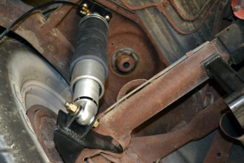 Rear TQ Shockwaves For 1978-1988 Monte Carlo Cutlass For Use W/ Stock 10/12 Bolt Housing Pair Of Triple Adjustable Shock waves W/ 1/4 Inch Airline Fittings And Brackets Ridetech