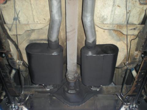 American Thunder Crossmember-Back Exhaust System Fits 1967-1968 Camaro And Firebird With V8 Engine 2.50 Inch Stainless Steel Aggressive To Moderate Sound Flowmaster