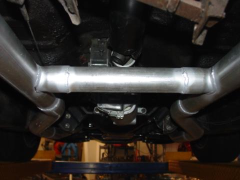 American Thunder Crossmember-Back Exhaust System 1955-1957 Chevrolet Cars With V8 Engine Aggressive To Moderate Sound Flowmaster