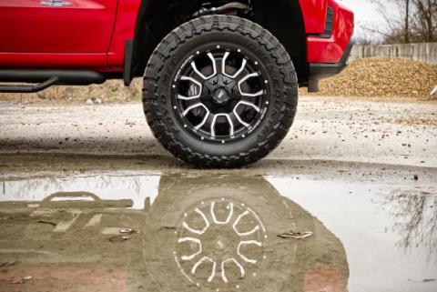 One-Piece Series 93 Wheel, 20x10 (5x5/5x4.5) Wheel Rough Country