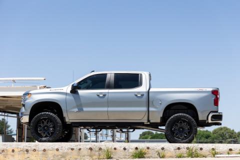 6 Inch Lift Kit M1 Struts/M1 Chevy Silverado 1500 4WD (2019-2024) Rough Country