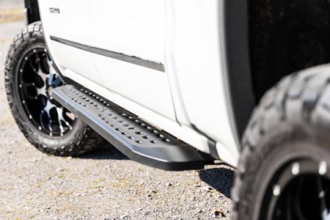 RPT2 Running Boards Crew Cab Silverado/Sierra 1500/2500HD/3500HD (07-18 &amp; Classic) Rough Country