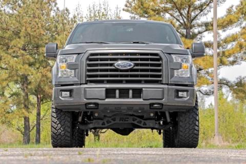 4 Inch Lift Kit M1 Struts/M1 Ford F-150 4WD (2015-2020) Rough Country