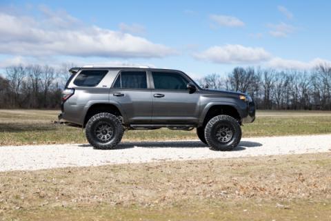 6 Inch Lift Kit M1 Struts Toyota 4Runner 2WD/4WD (2015-2020) Rough Country