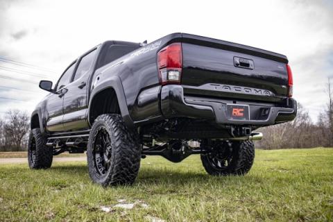 6 Inch Lift Kit M1 Struts/M1 Toyota Tacoma 2WD/4WD (2016-2023) Rough Country