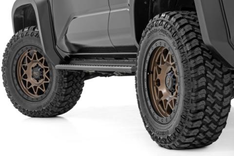 78 Series Wheel Simulated Beadlock Bronze/Black 18x9 5x5 0mm Rough Country