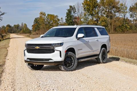 2 Inch Lift Kit M1 Struts Chevy/GMC SUV 1500 4WD (2021-2026) Rough Country