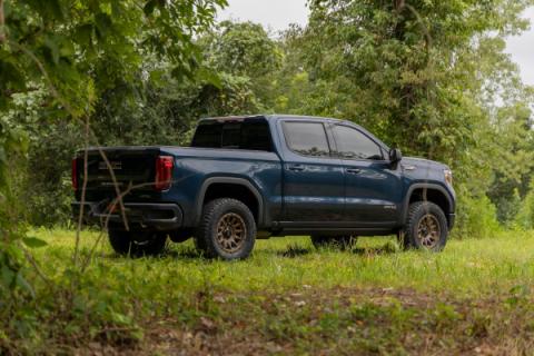 3.5 Inch Suspension Lift Kit w/Forged Upper Control Arms 19-20 GMC Silverado/Sierra 1500 4WD/2WD Rough Country