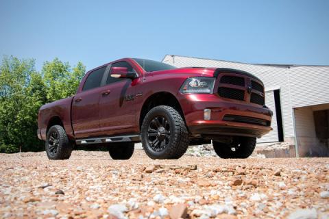 3 Inch Lift Kit M1 Struts/M1 Red Ram 1500 4WD (2012-2018 &amp; Classic) Rough Country