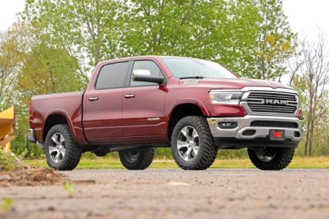 3.5 Inch Lift Kit M1 Struts/M1 Red Ram 1500 2WD/4WD (2019-2026) Rough Country
