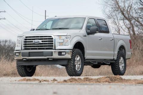 3.0 Inch Ford Bolt-On Arm Lift Kit w/ Vertex For 14-20 F-150 4WD Rough Country