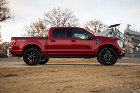 2.0 Inch Ford Leveling Lift Kit w/Vertex For 2021 F-150 Rough Country