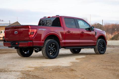 2.0 Inch Ford Leveling Lift Kit w/Vertex and V2 Shocks For 2021 F-150 Rough Country