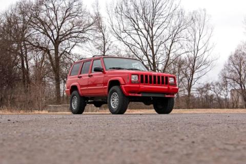 Jeep Cherokee XJ 3 Inch Series II Suspension Lift Kit w/V2 Shocks Leaf Springs For 84-01 Jeep Cherokee XJ Rough Country