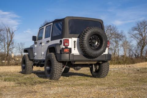 3.25 Inch Jeep Suspension Lift Kit w/V2 Shocks 07-18 Wrangler JK Unlimited Rough Country