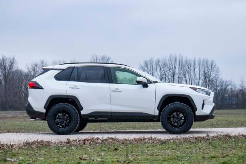2.5 Inch Lift Kit N3 Struts Toyota RAV4 2WD/4WD (2019-2025) Rough Country