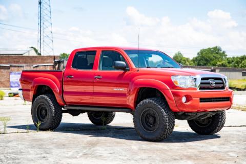 3.5 Inch Lift Kit Red UCA M1 Struts w/ Rear Leaf Springs Toyota Tacoma 2WD/4WD (2005-2023) Rough Country