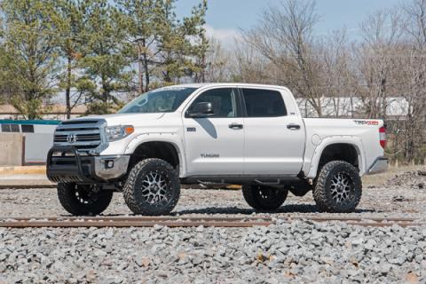 6 Inch Toyota Suspension Lift Kit 16-20 Tundra 4WD/2WD Rough Country