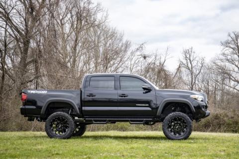 6 Inch Toyota Suspension Lift Kit 16-20 Tacoma 4WD/2WD Rough Country