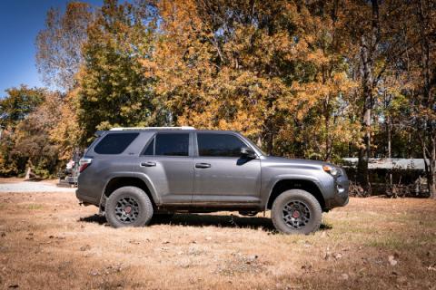 2 Inch Toyota Suspension Lift Kit Red 10-Up 4Runner 4WD Rough Country