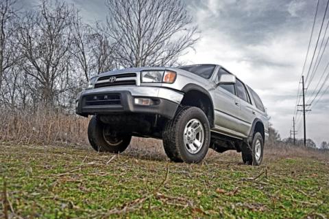 Toyota 4Runner 3 Inch Suspension Lift Kit For 96-02 Toyota 4Runner Rough Country