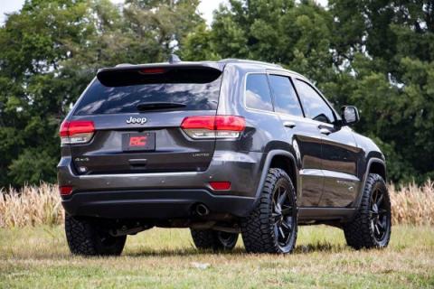2.5 Inch Lift Kit N3 Struts 11-15 Jeep Grand Cherokee 4WD Rough Country
