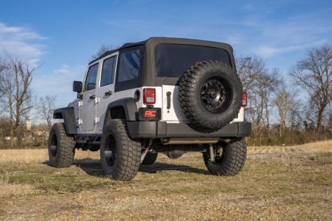 3.25 Inch Jeep Suspension Lift Kit 07-18 Wrangler JK Unlimited Rough Country