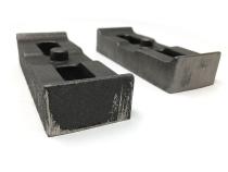 1 Inch Cast Iron Lift Blocks 01-10 Silverado 4WD/GMC Sierra 2500HD/3500HD 4WD Pair Tuff Country