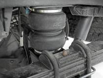 Air Spring Kit w/compressor Wireless Controller Ford F-250/F-350 Super Duty (17-22) Rough Country