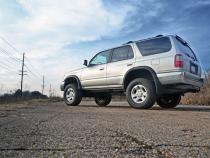 3 Inch Lift Kit M1 Struts/M1 Toyota 4Runner 2WD/4WD (1996-2002) Rough Country