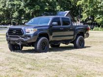 Front Bumper Hybrid 12000-Lb Pro Series Winch Synthetic Rope 16-22 Toyota Tacoma Rough Country