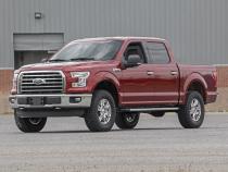 2.0 Inch Ford Leveling Lift Kit w/ Vertex and V2 Shocks (14-20 F-150) Rough Country