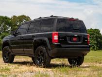 2 Inch Lift Kit N3 Struts 10-17 Jeep Patriot 4WD Rough Country
