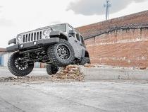 4 Inch Jeep Suspension Lift Kit V2 Monotube Shocks 07-18 Wrangler JK Unlimited Rough Country