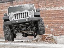 4 Inch Jeep Suspension Lift Kit V2 Monotube Shocks 07-18 Wrangler JK Unlimited Rough Country