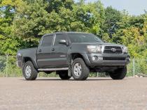 2 Inch Leveling Lift Kit 05-23 Tacoma Red Rough Country